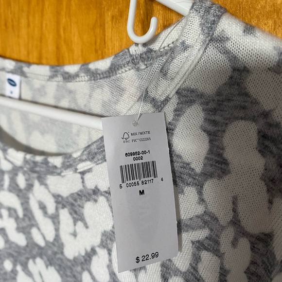 Old Navy | Long Sleeve Knit Tee - Picture 4 of 4